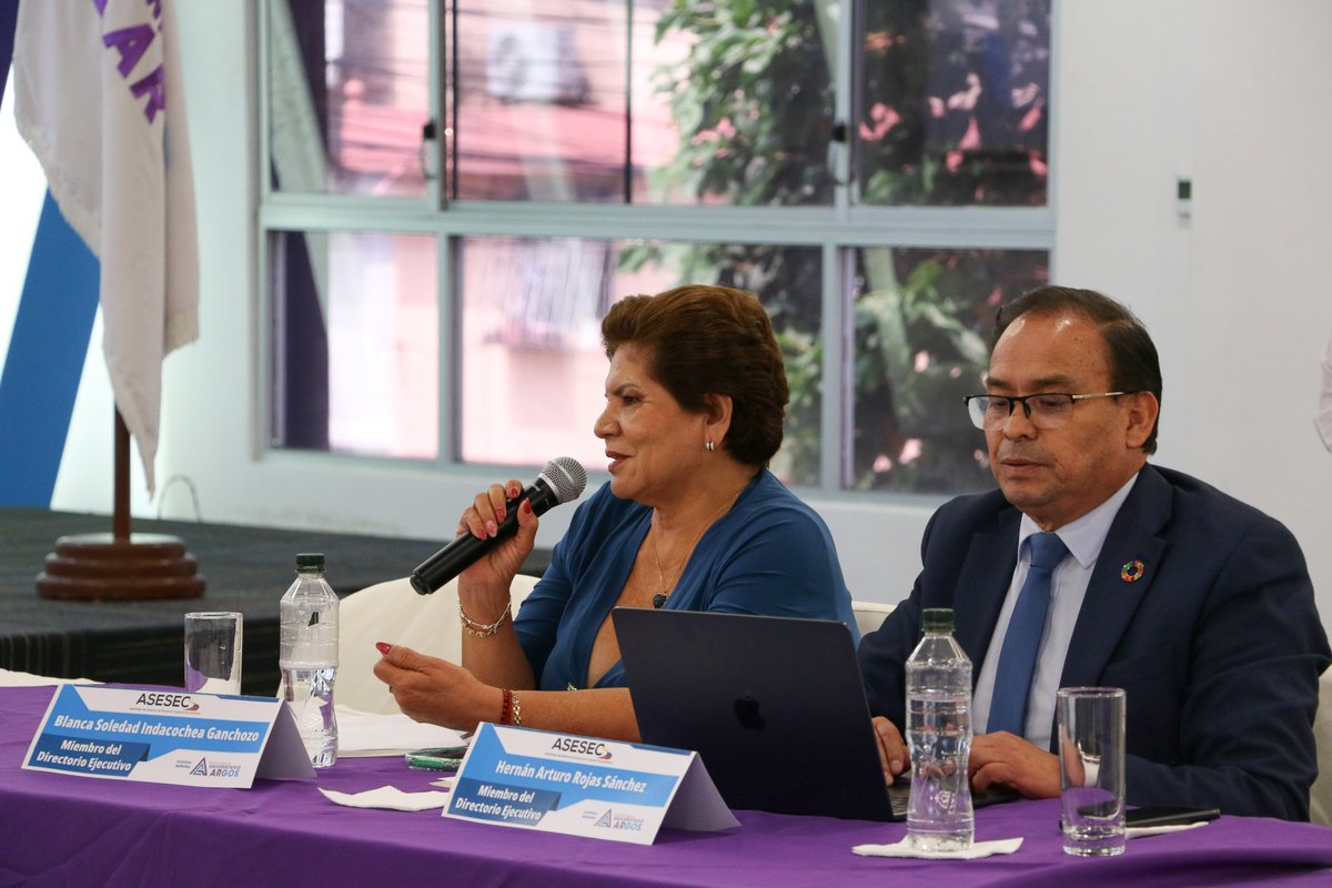 unesumoficial's tweet photo. 🎓 La Dra. C. Blanca Indacochea Ganchozo, rectora de la UNESUM y miembro del Directorio Ejecutivo de ASESEC, participó en la sesión ordinaria de este organismo nacional. Además, la próxima reunión se realizará en la UNESUM. 🇪🇨🤝 

#ExcelenciaAcadémicaParaElDesarrollo #ASESEC https://t.co/yZa0G8jADc