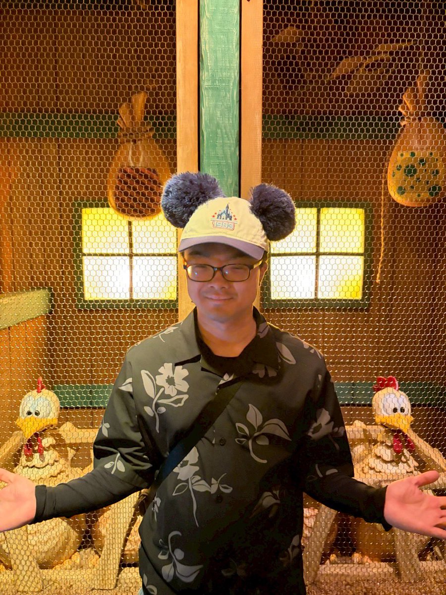 bebebesusuru's tweet photo. 田中北砂店誕生日おめでとうディズニーランドでした！おめでとう！祝25歳！

中にいる間8割は口論をしていました。楽しかったです。楽しかったとします！ https://t.co/PQtkCQQHsG