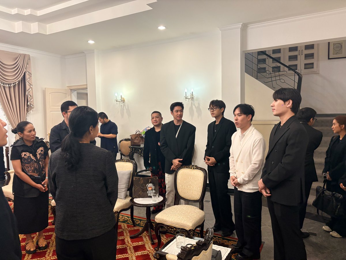Oneconnection31's tweet photo. ภาพบรรยากาศ ทีมนักแสดงจาก ช่องวัน 31 เข้าพบ กงศุลใหญ่ และคณะ ณ นครโฮจิมินห์ ประเทศเวียดนาม 🇻🇳🇹🇭 🙏🏻

#ThaiFestivalinHCMC2026 #ThaiFestivalinHCMC #ThaiFest https://t.co/cy8gv8eOru