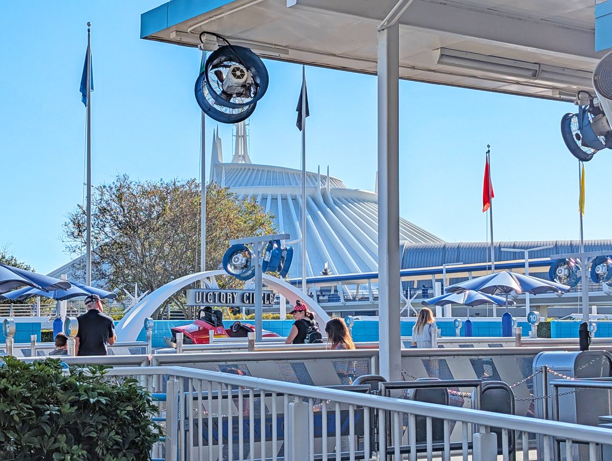PattersonFanCo's tweet photo. Summer vacations are quickly approaching! We hope that wherever you may visit, the crowds are thin, your crew stays happy, and the park is prepared with cooling solutions for your adventures!
#pattersonfans #outdoorfan #customcolor #pattersonfanco https://t.co/BVl7IdqNBF