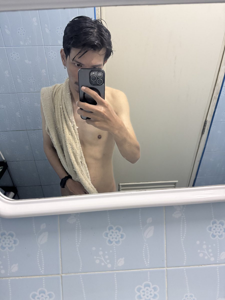 NxpTxxm's tweet photo. อาบน้ำกันน💦 #mlm https://t.co/XO2YQjIIpz