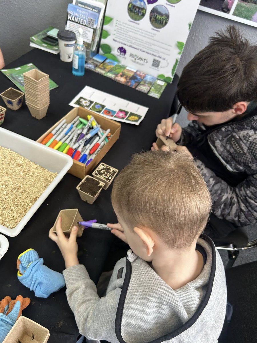 AmazingAccy's tweet photo. 🌱🥕 Get ready to dig in at the #AmazingAccrington Food & Drink Festival on Saturday 6th June!

As part of our brand-new 'Dig for Victory' theme, #ProspectsFoundation will be hosting FREE interactive seed planting workshops throughout the day for U12s. 

Children and families can plant seeds ranging from runner beans and carrots, to kale and lettuce in biodegradable pots, decorate them, and take them home to grow 🌿

Workshops run hourly from 10am, with the final session starting at 2pm.

Spaces are limited, so book your place in advance to avoid missing out!

📍 Book here: https://t.co/bDTpXxCJ28

#AmazingAccrington #DigForVictory @hyndburncouncil