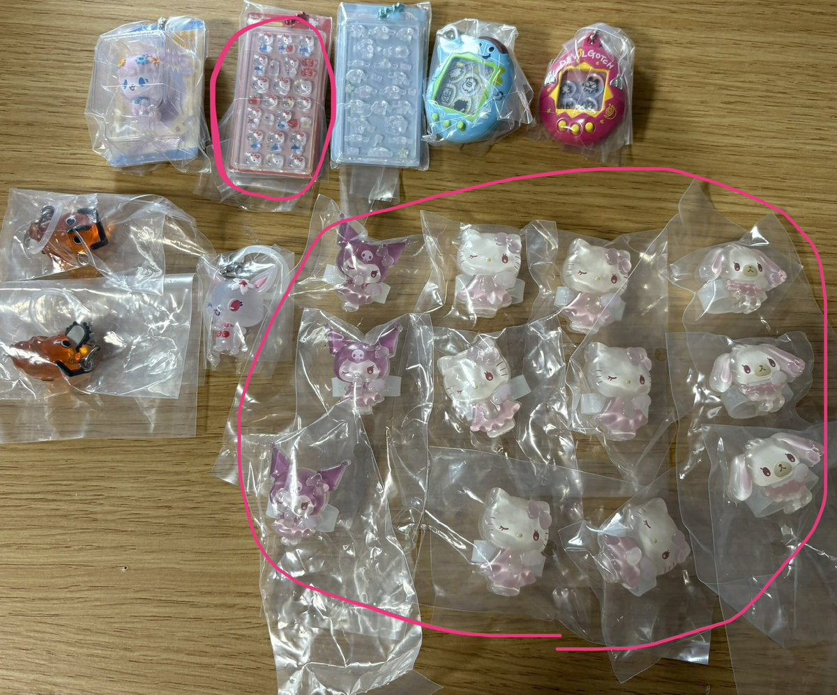 usako___mm's tweet photo. @redoll21 はじめまして。
画像お借りいたしました、囲ったお品物(何点でも)明日都内手渡しにて買取希望です。
2枚目の1点もお譲り可能です。ご検討いただけますと幸いです。
何卒よろしくお願いいたします🌸クロミ https://t.co/bNI6w1VPzu