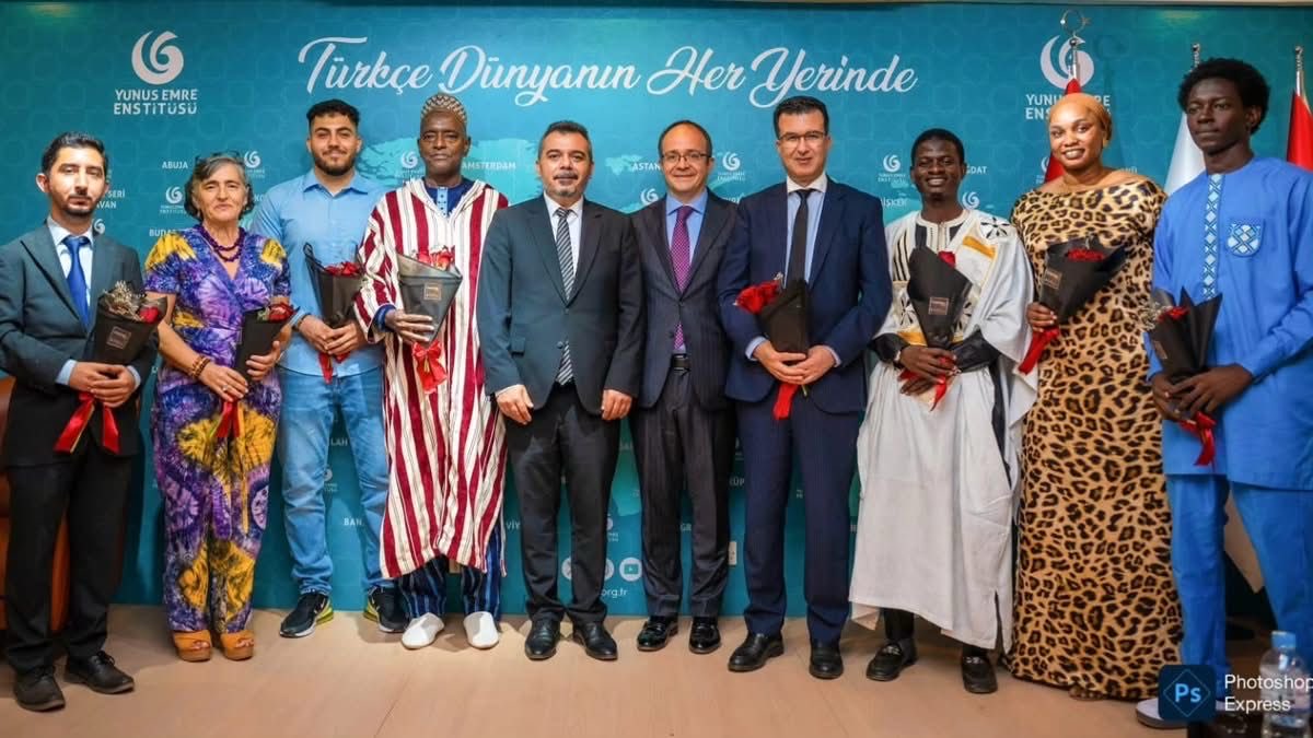 MoroccoInGMB's tweet photo. I had the pleasure of taking part in the international poetry evening for peace organized by the Yunus Emre Institute together with the Turkish Embassy, by reciting a poem by the poet Mohammed Ben Ibrahim, titled 'A Flower Bloomed in Her Garden' (فتحت في روضها زهرة). https://t.co/9WRFgqP5K1