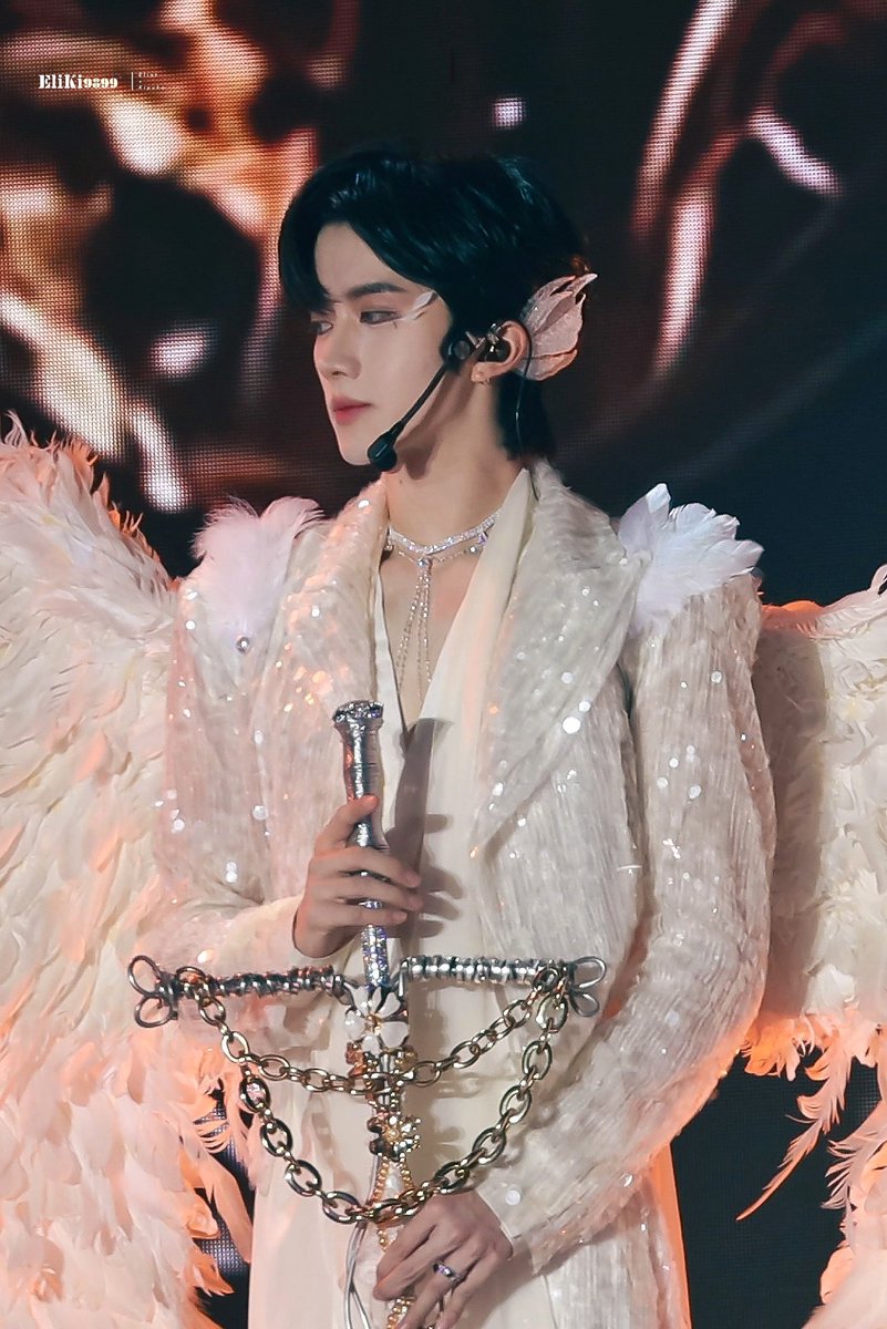 iialbum2's tweet photo. 20260524 | 💛🧡🪽

#DESIRE4TEBinBKKDAY2
#XingQiu #EliotHuang #KipukaQiu https://t.co/MJMasFooQJ