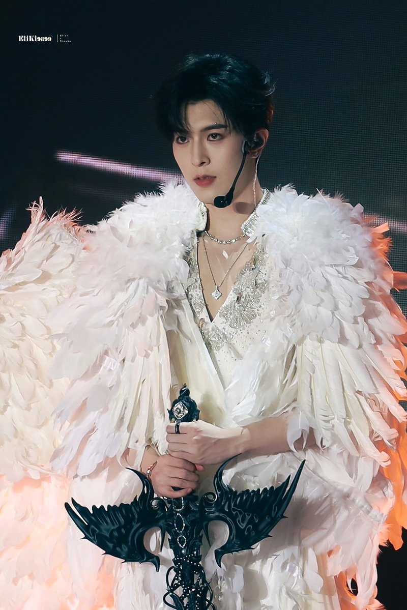 iialbum2's tweet photo. 20260524 | 💛🧡🪽

#DESIRE4TEBinBKKDAY2
#XingQiu #EliotHuang #KipukaQiu https://t.co/MJMasFooQJ