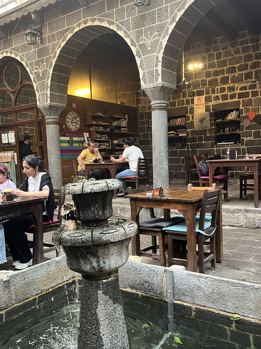 barış tweet media