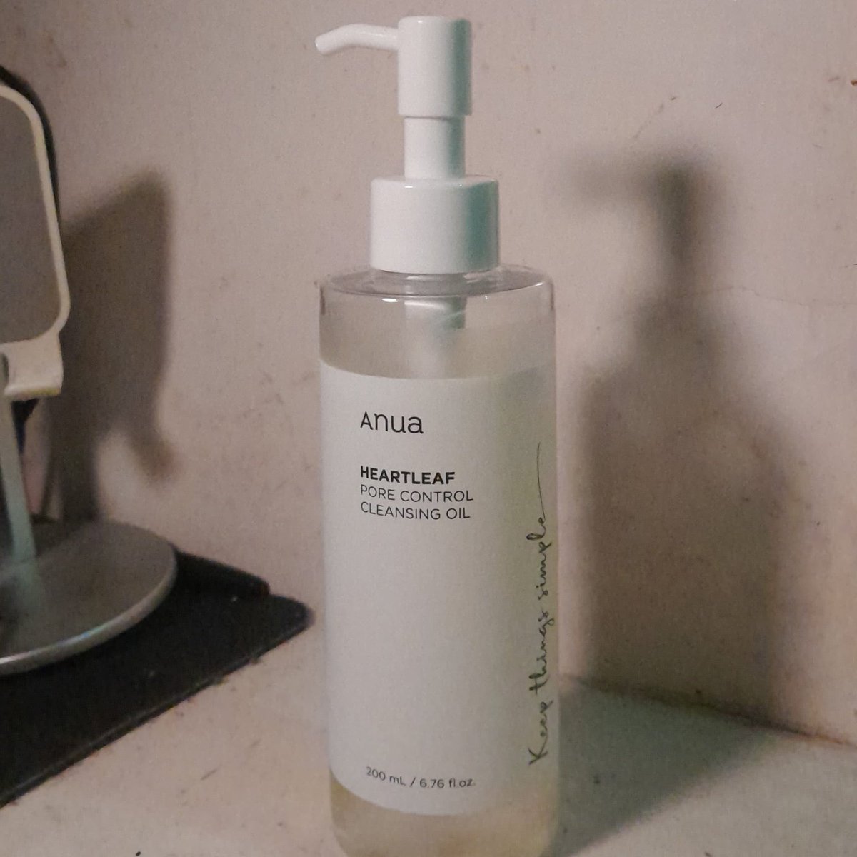 gamadafk's tweet photo. wts anua cleansing oil jual rugi ajaa dijual soalnya kayanya gabisa make deh akunya jadi bruntusan huhuhu 85rb aja de kalo masi mo nego silakan

#wts #wtb #zonauang #zonaba 
wts wtb skincare https://t.co/hXHMOAtRnx