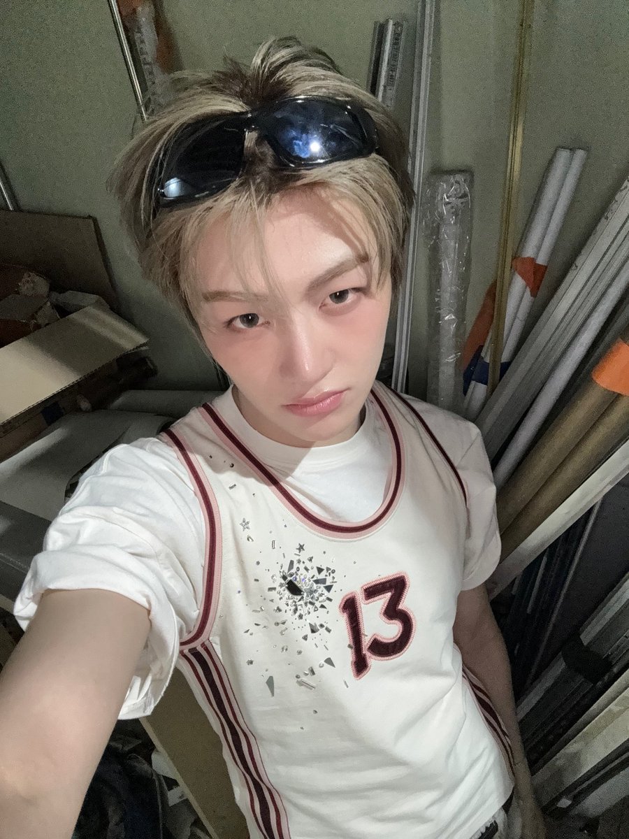 Jihoon?! tweet media