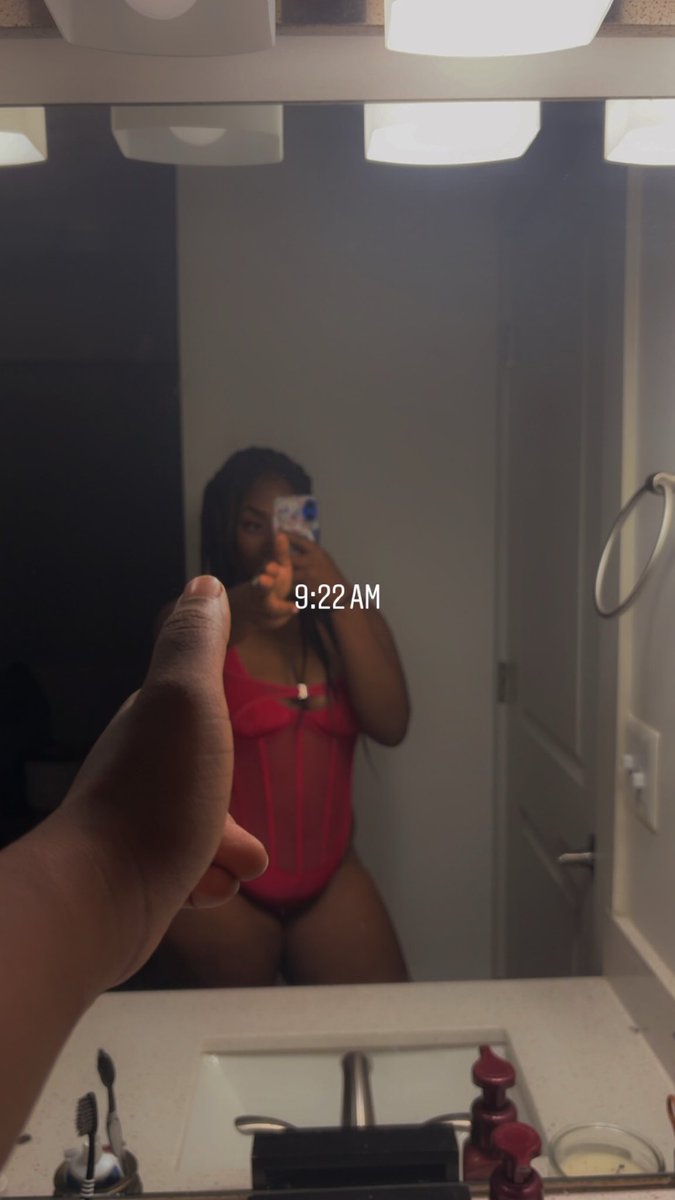 itxtiaa's tweet photo. I know exactly what this does to your wallet 🤫 https://t.co/2LUFyCaw8k