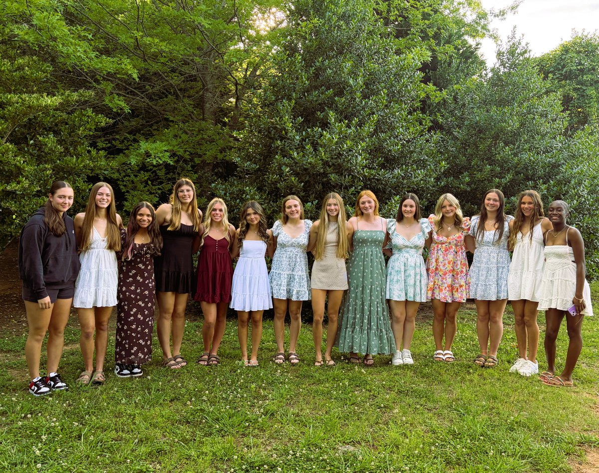 makaylajbess's tweet photo. Such a great night at our softball banquet. Honored to receive All-Region and MVP. Loved celebrating with my teammates, coaches, and everyone that supported us! @nafo_softball @ScGenovese @CarEliteNCorg https://t.co/dOHsClMRmm