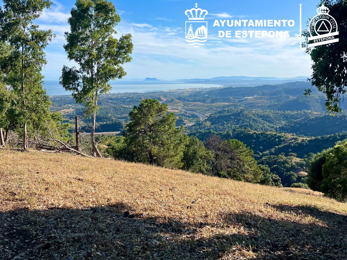 PCivilEstepona's tweet photo. ☀️ Cada gesto cuenta para evitar los incendios forestales. Con la llegada del calor 🌡, mantén la máxima precaución en el monte y recuerda: si ves fuego o humo 🔥, llama inmediatamente al ☎️ 1️⃣1️⃣2️⃣. Entre todos protegemos nuestros bosques. 🌲💚 #IIFF #Andalucía https://t.co/T9jelzl5dE