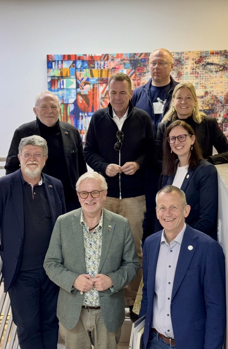 EUinSA's tweet photo. They visited the Nelson Mandela Foundation and its historic archives, and held discussions on global issues at SAIIA and ISS https://t.co/6pF6JIU59m