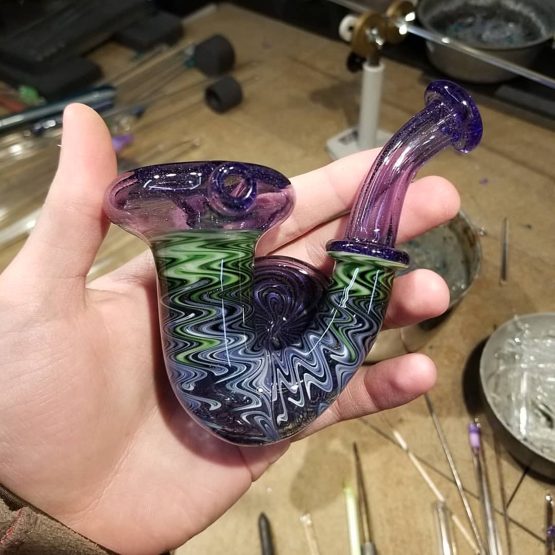 paulbrehm_'s tweet photo. Sherly with some purple lollipop 🍭🍭🍭
#minitube #rewig #linework #vacstack #wigwag #cfl #cflglass #sherlock #hammer https://t.co/7QBhiZLFaG