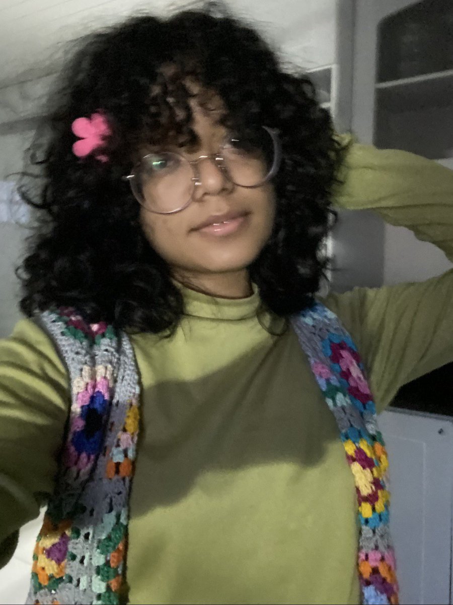 luitoromustdie's tweet photo. Outra moça fez pra mim gente , ela demorou 5 dias e cobrou 150 por tamanho P https://t.co/UuQx32no75