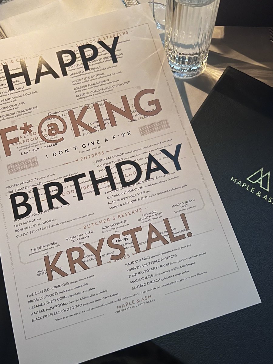 4evaKD's tweet photo. Happy Birthday to ME! ☀️🌵🎉💋 https://t.co/HmsbH6XOQT