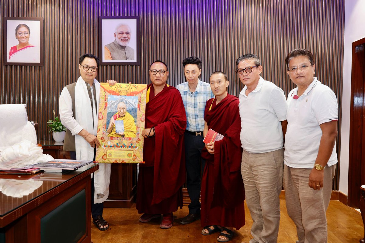 RijijuOffice's tweet photo. Hon’ble Union Minister of Parliamentary Affairs &amp; Minority Affairs Shri @KirenRijiju ji met with members of the Welfare Society of Central Dokham Chushi Gangdrug of India in New Delhi. https://t.co/hYaawSE0U9