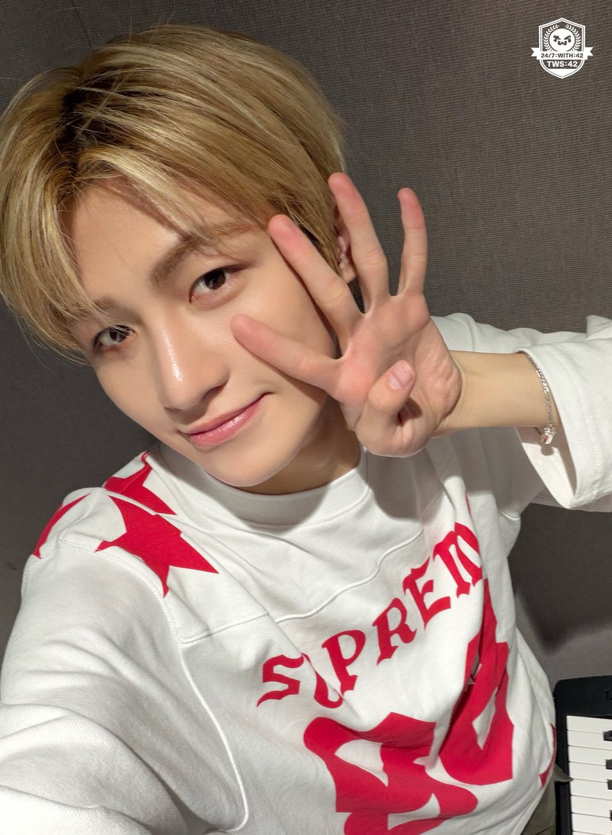 Jihoon?! tweet media