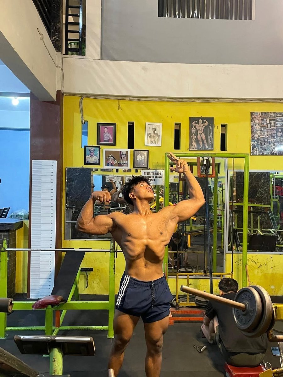 muscledailyid ⚜️ tweet media
