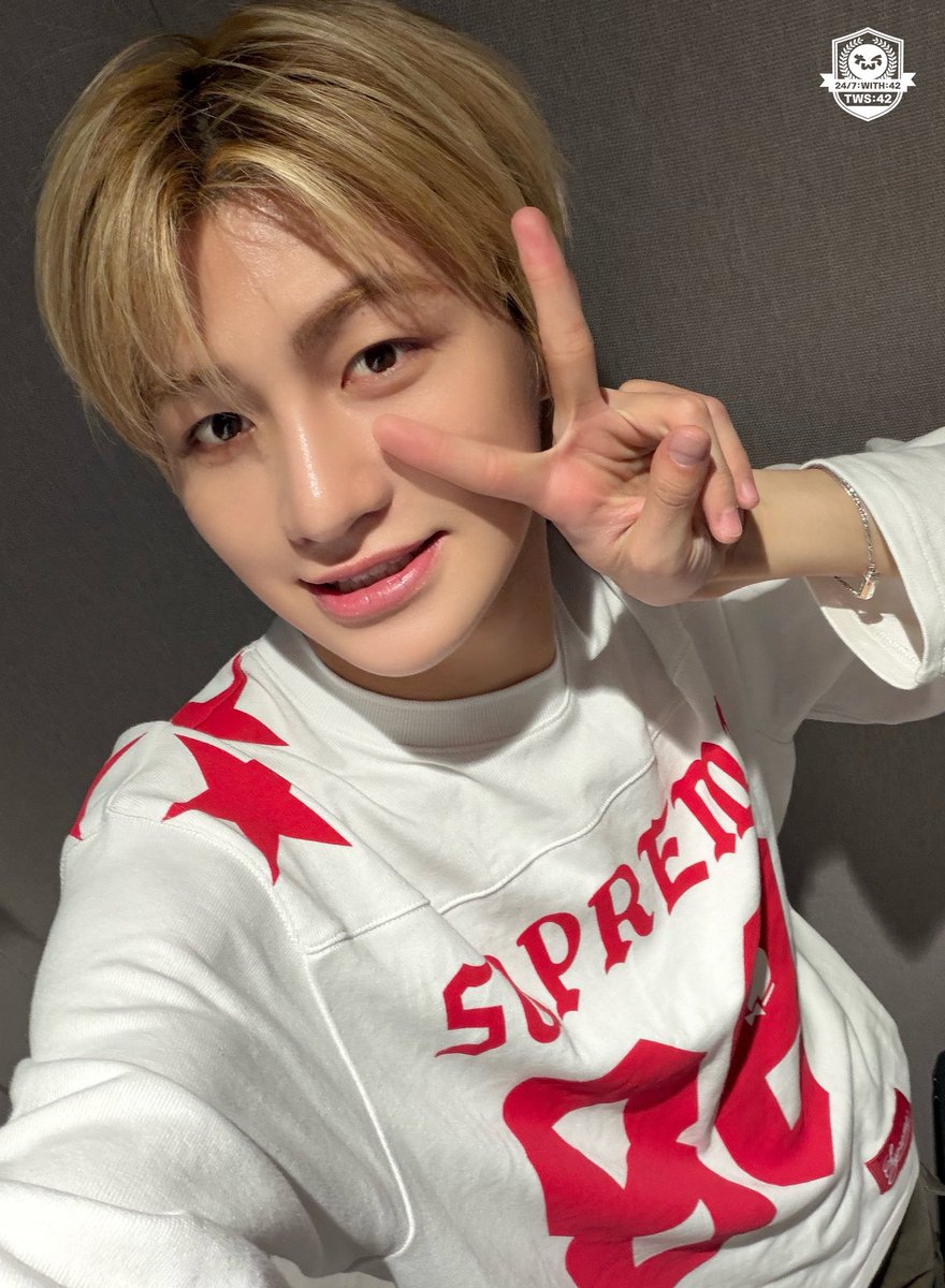 Jihoon?! tweet media