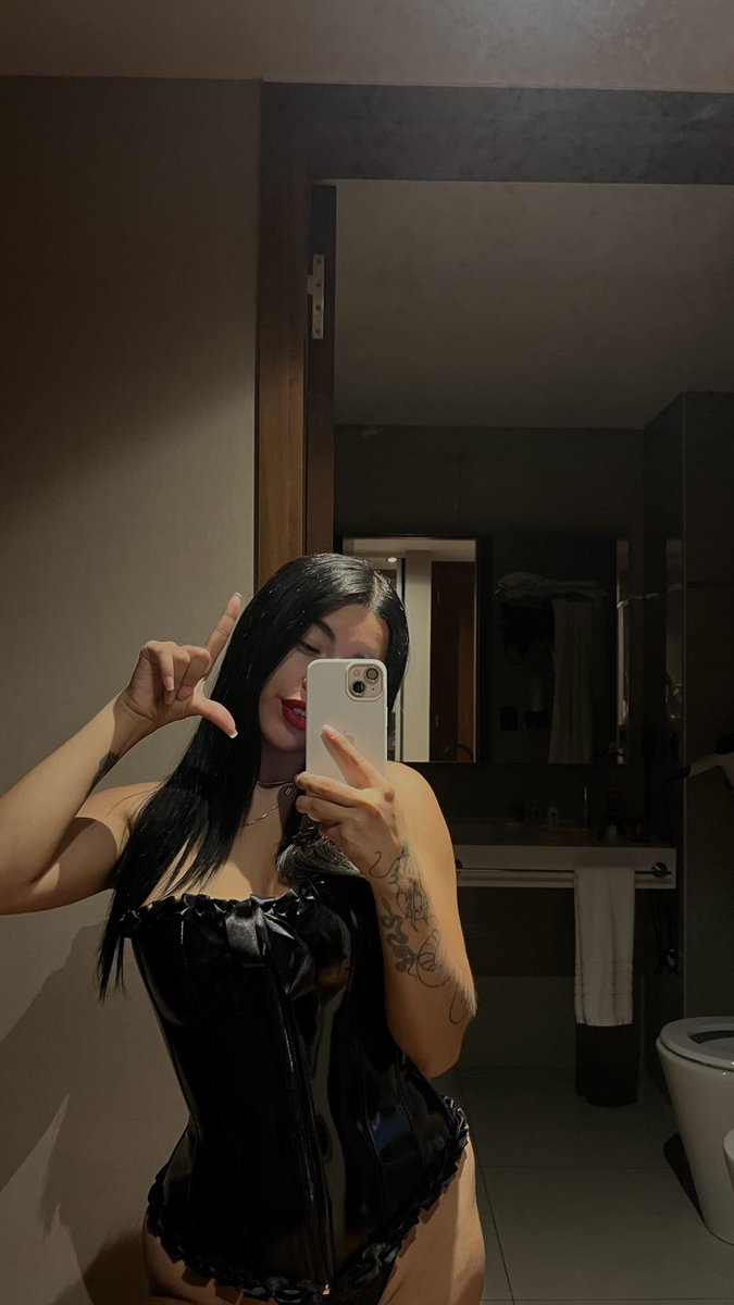 xmargoddess's tweet photo. We both know that you would kneel if I asked you... nice, isn't it? https://t.co/u2vxm7VjDX