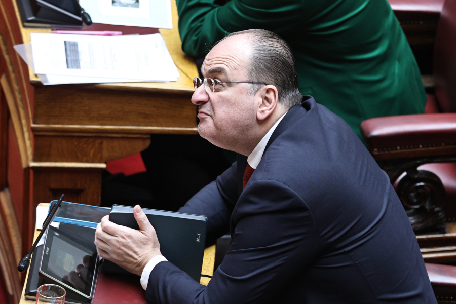 VanakosJ's tweet photo. Ακόμα μια χρονιά που ξεκίνησαν πανελλήνιες, χωρίς να δώσει εξετάσεις ο Μακάριος Λαζαρίδης #πανελληνιες2026 https://t.co/w4F84IiYDa