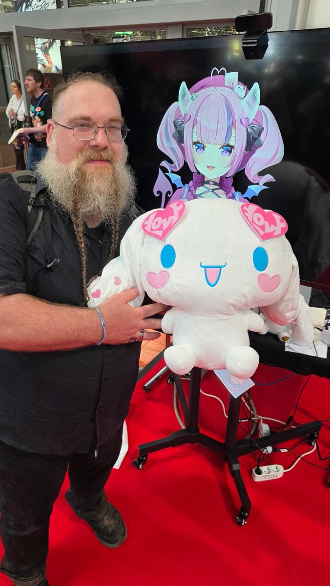 Gun_Seraph's tweet photo. Had a chance to meet @ironmouse at @DoKomi 2026
And since you can't ever have enough Cinammonrolls ... https://t.co/cej16icEY3