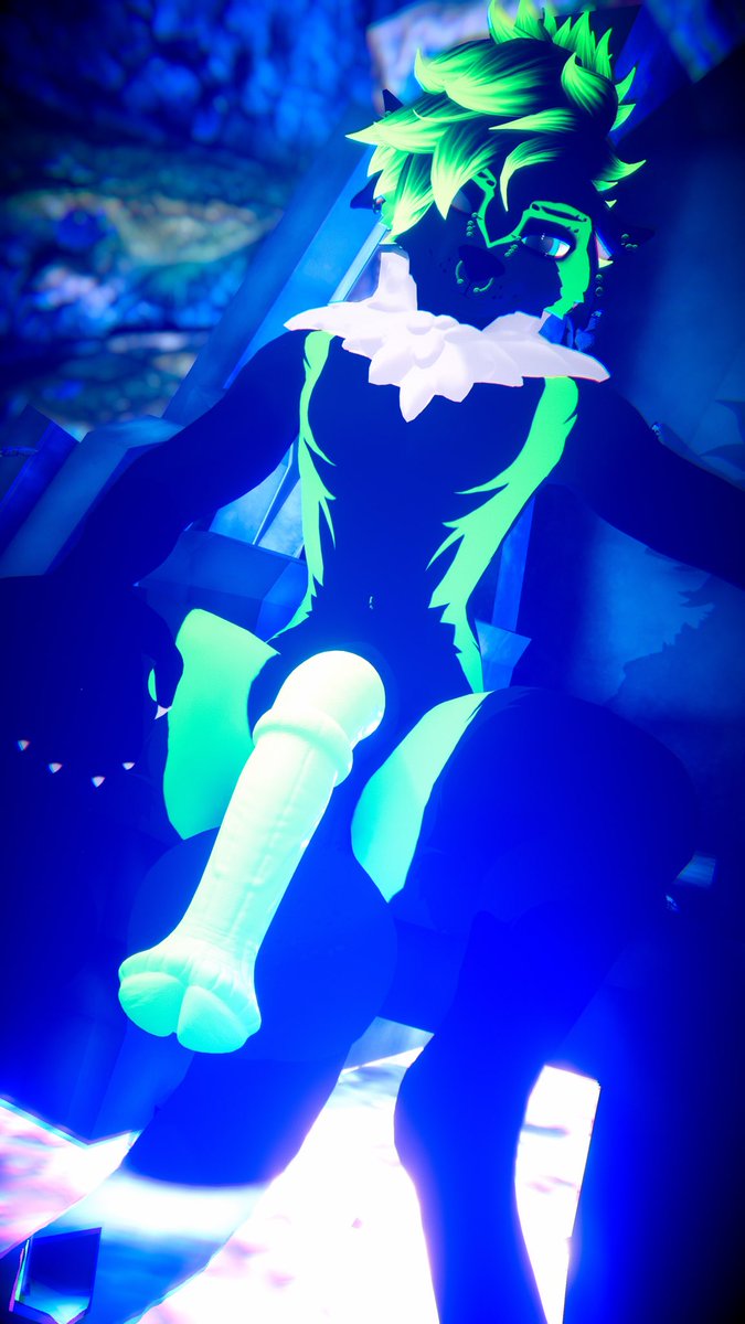 DracoBoyoAD's tweet photo. Bow to your new king~ https://t.co/ytqMObCL19