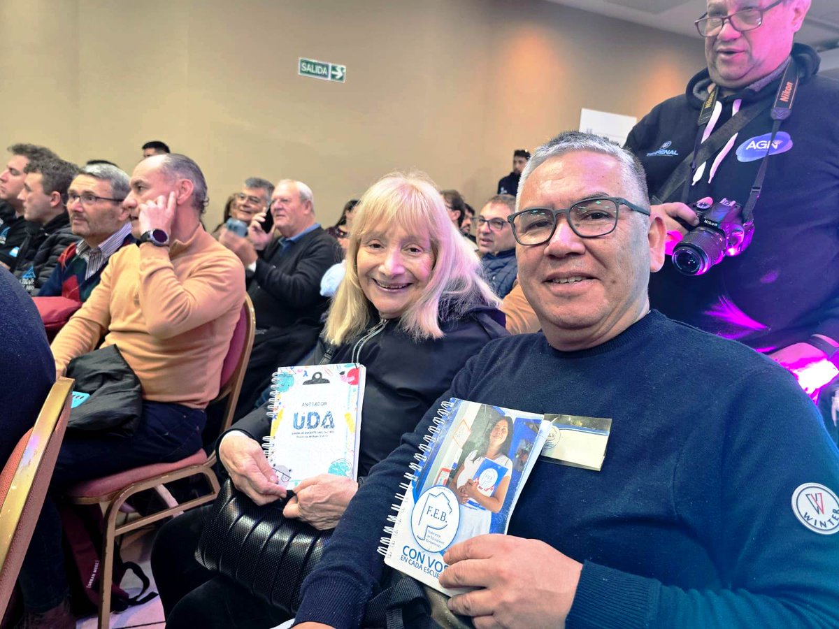 LaFEB's tweet photo. 👉 La FEB participó ayer y hoy del Congreso Bonaerense del Trabajo, realizado en la ciudad de Mar del Plata.
(sigue 👇) https://t.co/ziNl6EniDj