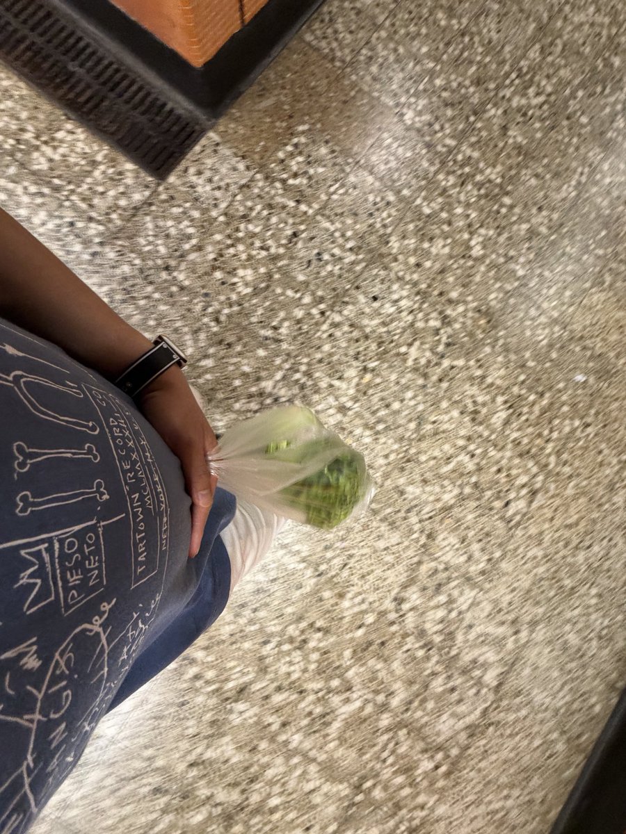 Isaac Einstein是古希腊疑似掌管全国小交路的赶得上车的神 tweet media