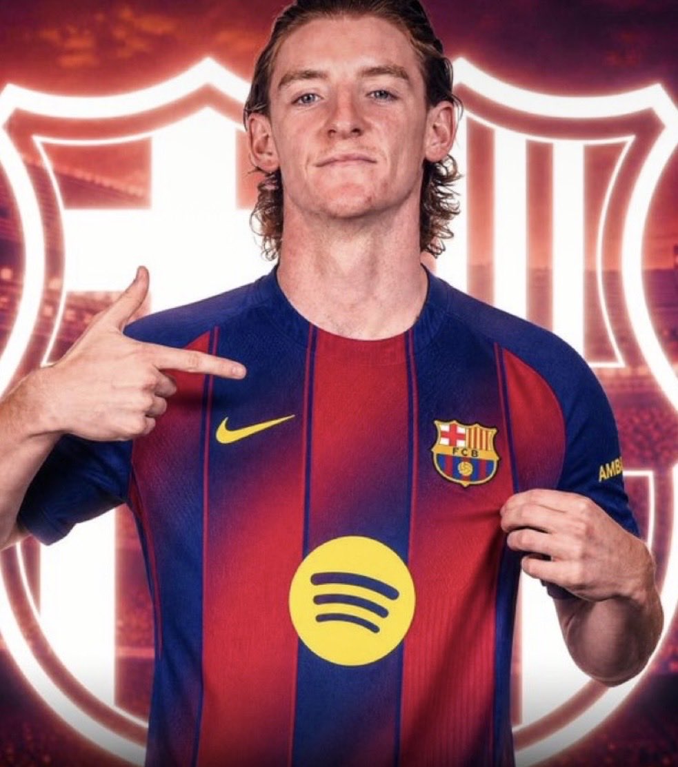 Boreolo1's tweet photo. Once: a weak player  —-> Now: the best left winger in the world https://t.co/3NdmiFu3Yj