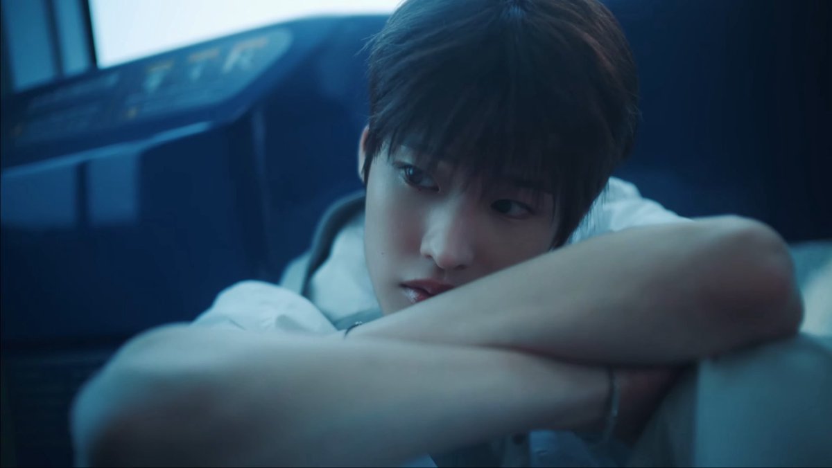 h_AT_03's tweet photo. 얼굴너~~~~~무좋 https://t.co/8sf85NxGo0