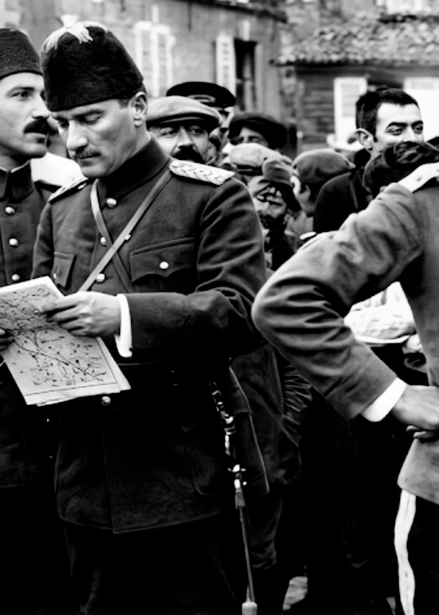 AsiLsiLe's tweet photo. Milletine inanan bir lider ile liderine güvenen bir millet, dünyayı değiştirir...
#ATATÜRK https://t.co/G4lnrAlvtW