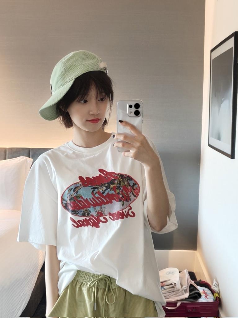 idlepopbase's tweet photo. i-dle's YUQI looks handsome in newly shared selfies. https://t.co/KHbIcNw3TQ