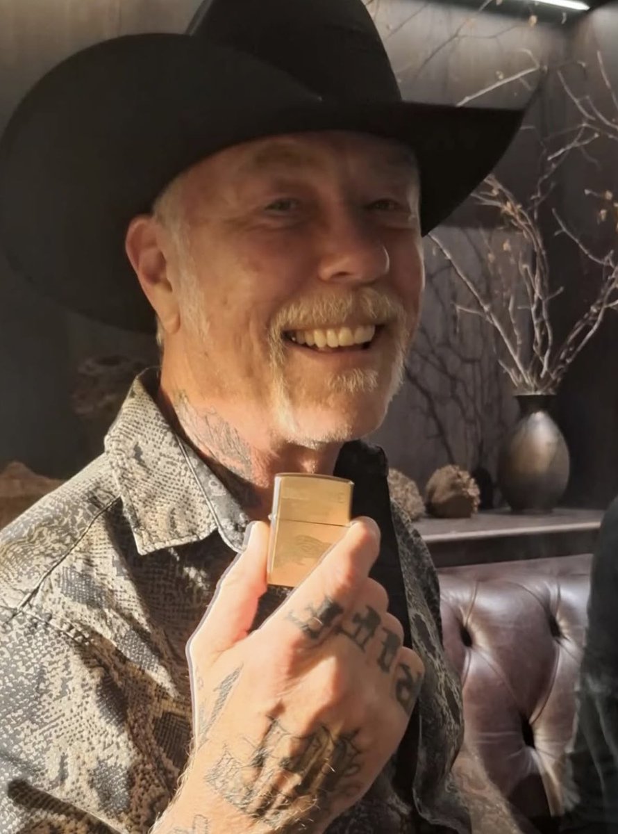 daily james hetfield tweet media