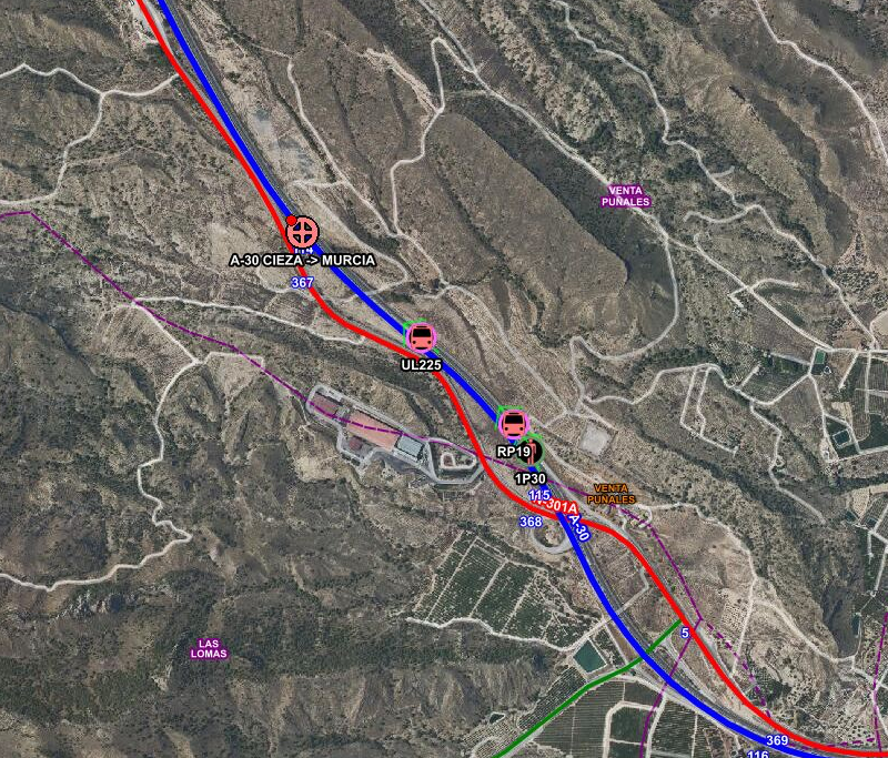 112rmurcia's tweet photo. 📢!!ATENCIÓN¡¡ precaución si circula por carretera A-30 Cieza sentido Murcia entre kilómetros 114 a 115 (#Ulea). Incendio en la mediana dificulta la circulación. El humo reduce la visibilidad. Faciliten acceso a servicios de emergencia🚨 https://t.co/yia0AulDo2