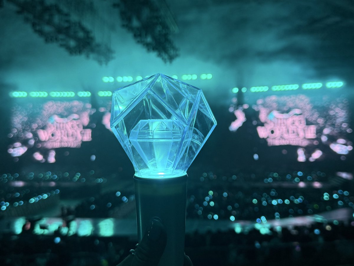 mintrium0525's tweet photo. 콘서트 부제(48시간 내에 지어질)기대된다😂
#2026_SHINeeWORLD_VIII_THE_INVERT https://t.co/l20DubpbbE