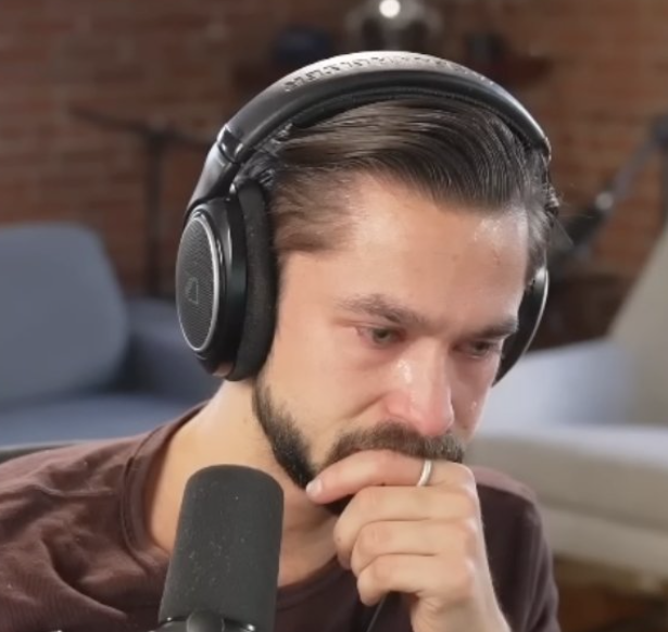 stopthev1's tweet photo. rip it to 5k fuck this pussy https://t.co/1t5C73AUlz