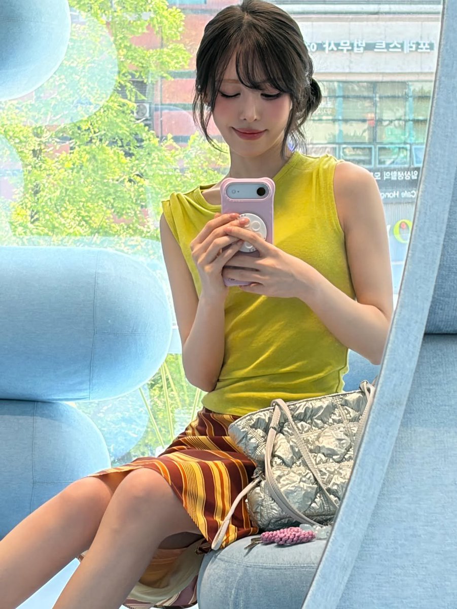 wendydaily221's tweet photo. 260529 todayis_wendy Instagram Post 💛

#WENDY #웬디 @WENDY_offcl https://t.co/p4Jbkmhxai
