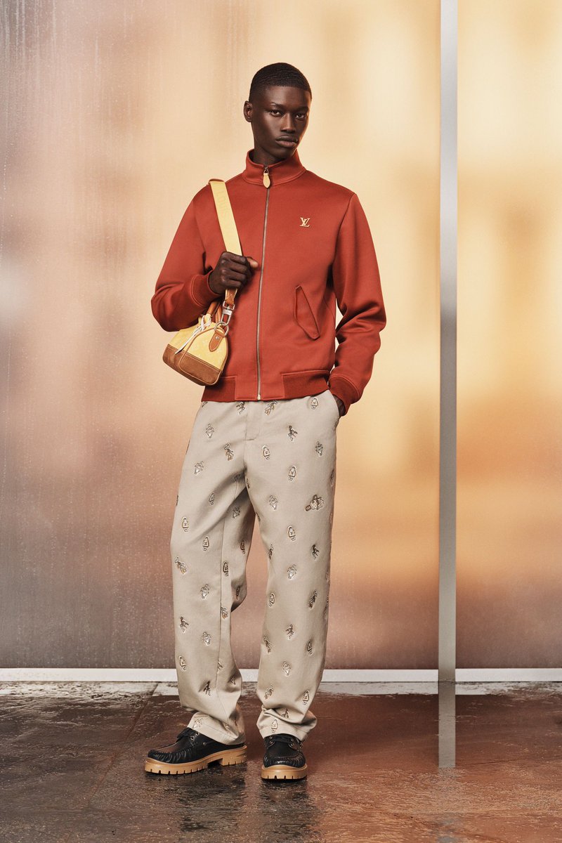 StreetFashion01's tweet photo. Louis Vuitton Resort 2027 by Pharrell😮‍💨 https://t.co/N7nTdoNtqd