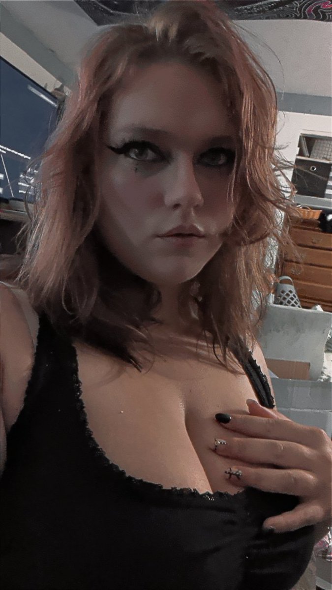 GoddessNatalieG tweet media