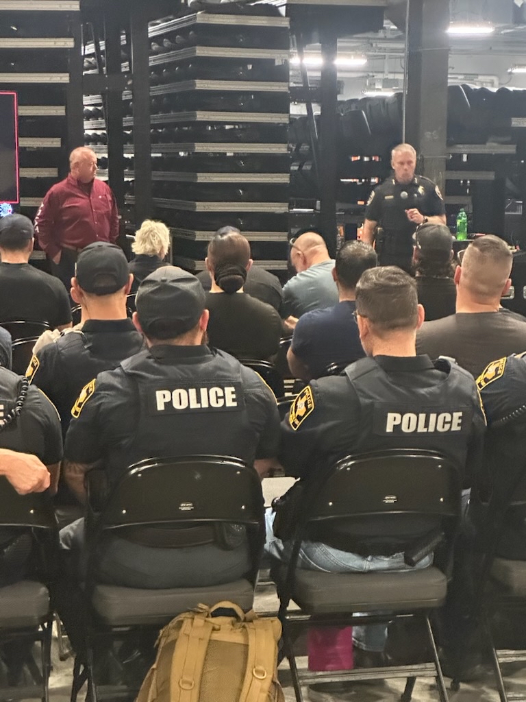 UTAustinPolice's tweet photo. This week, officers and staff from APD, UTPD, and Moody Center came together to participate in collaborative training exercises designed to enhance coordination and preparedness for large-scale events.

These joint training opportunities strengthen communication, teamwork, and preparedness across agencies to help ensure the safety of everyone attending events in our community.

#PublicSafety #Training #Partnership #EventSafety #UTPD #APD #MoodyCenter