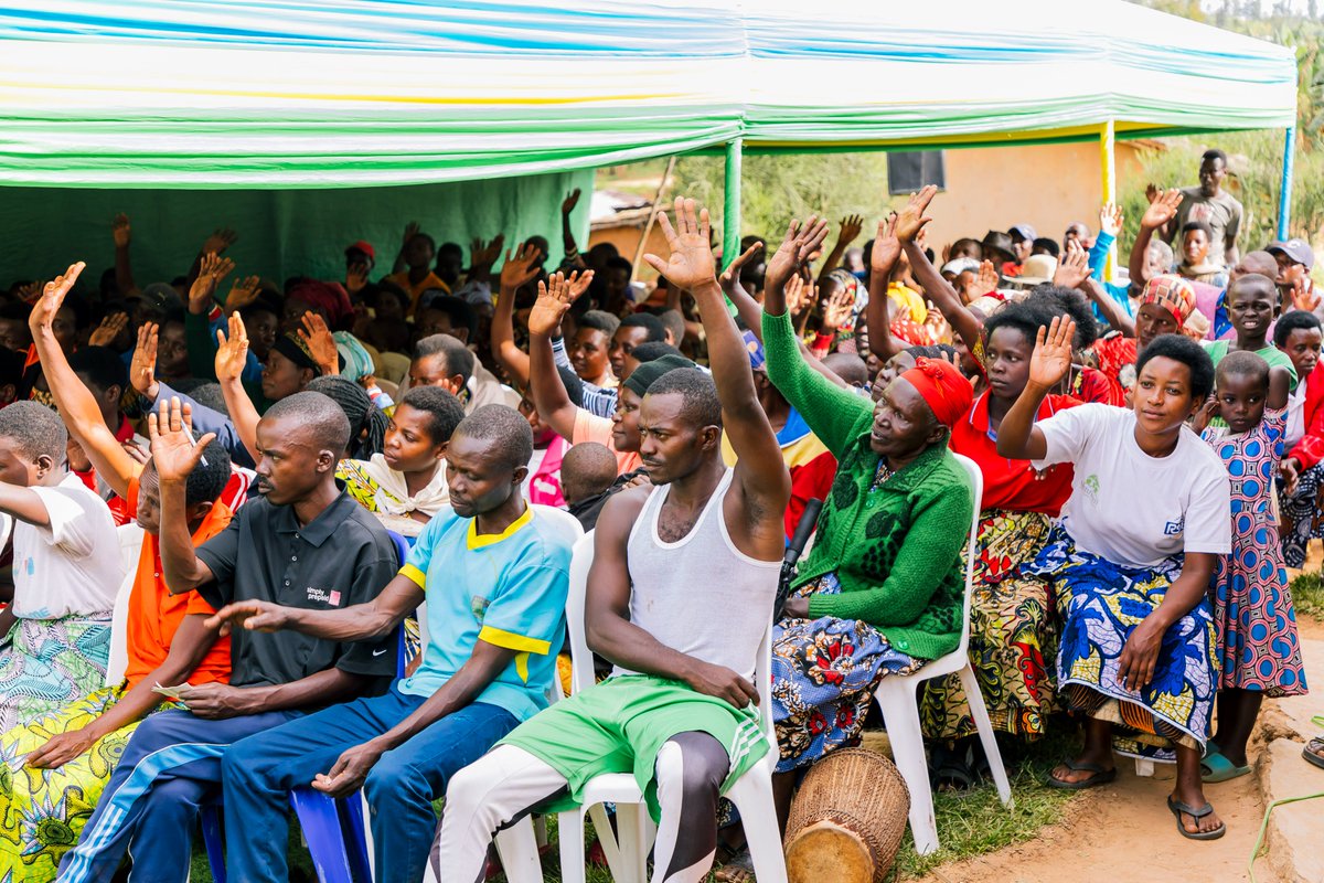 WateraidRwanda's tweet photo. A #PeriodFriendlyWorld requires everyone’s participation. Thank you to the Nyamagabe community for warmly hosting us and for sharing inspiring testimonies on the important role of men and boys in supporting menstrual health, challenging stigma, and fostering a more inclusive environment for girls and women. 🌸Together, we can ensure that menstruation is never a barrier to education, dignity, health, or opportunity.

#MenstrualHygieneDay
#PeriodFriendlyWorld
