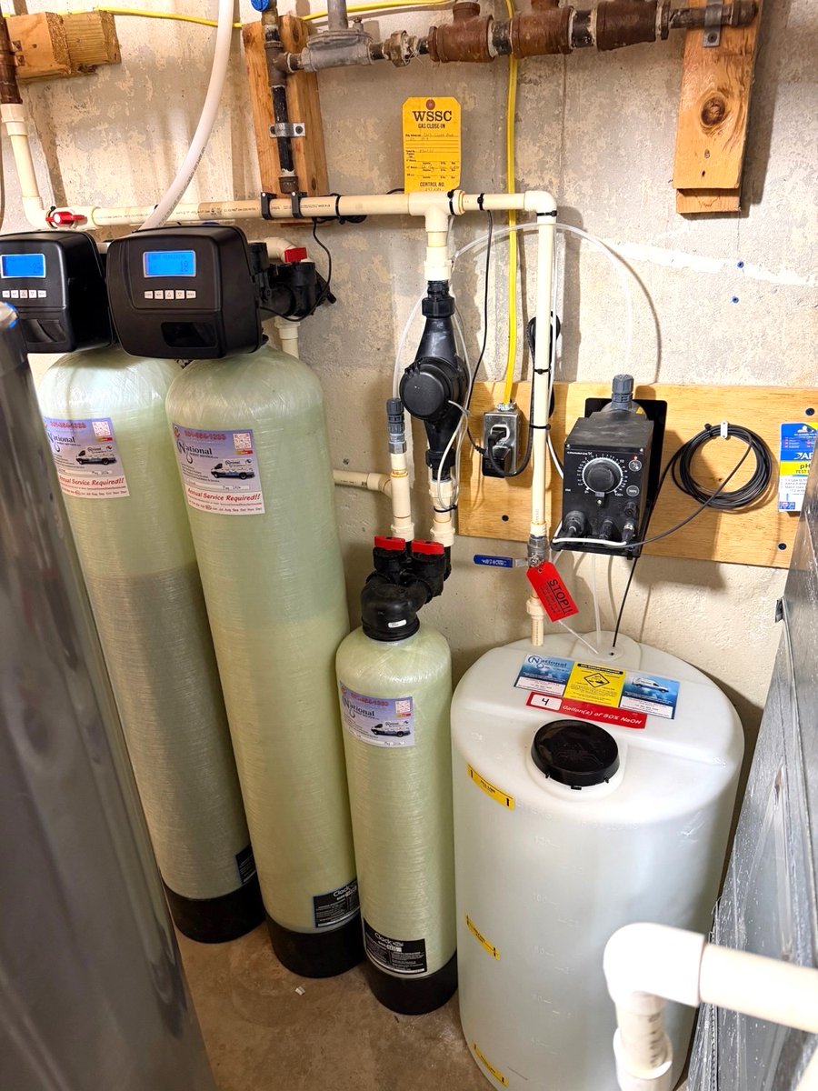 N_W_S_C's tweet photo. Water Treatment Install of the Day! 💧

✔ Chemical Feeder w/ @grundfos Dosing Pump for pH control ✔ #WaterSoftener &amp; Nitrate Remediation Tank ✔ Whole House Sediment Filter ✔ 33-Gallon Pressure Tank
Installed for a #happycustomer in #Gaithersburg, MD!
📞 301-854-1333 https://t.co/gH0HuTYN0n