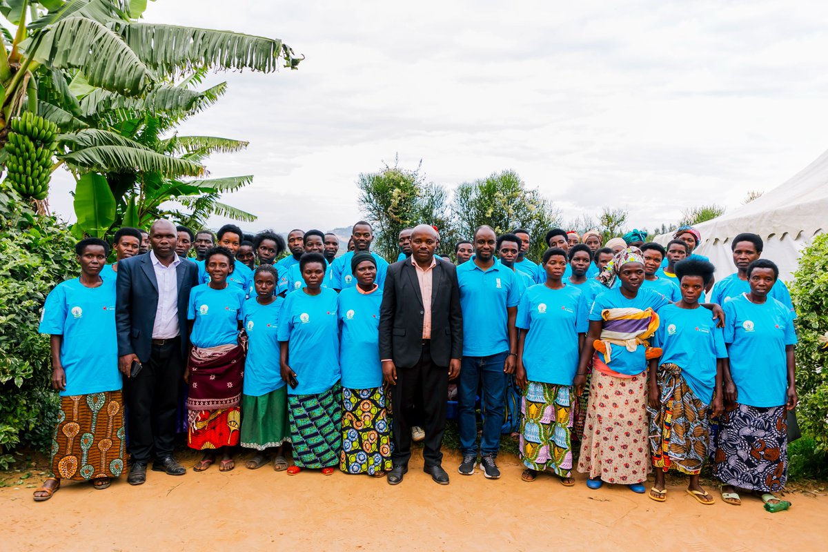 WateraidRwanda's tweet photo. A #PeriodFriendlyWorld requires everyone’s participation. Thank you to the Nyamagabe community for warmly hosting us and for sharing inspiring testimonies on the important role of men and boys in supporting menstrual health, challenging stigma, and fostering a more inclusive environment for girls and women. 🌸Together, we can ensure that menstruation is never a barrier to education, dignity, health, or opportunity.

#MenstrualHygieneDay
#PeriodFriendlyWorld