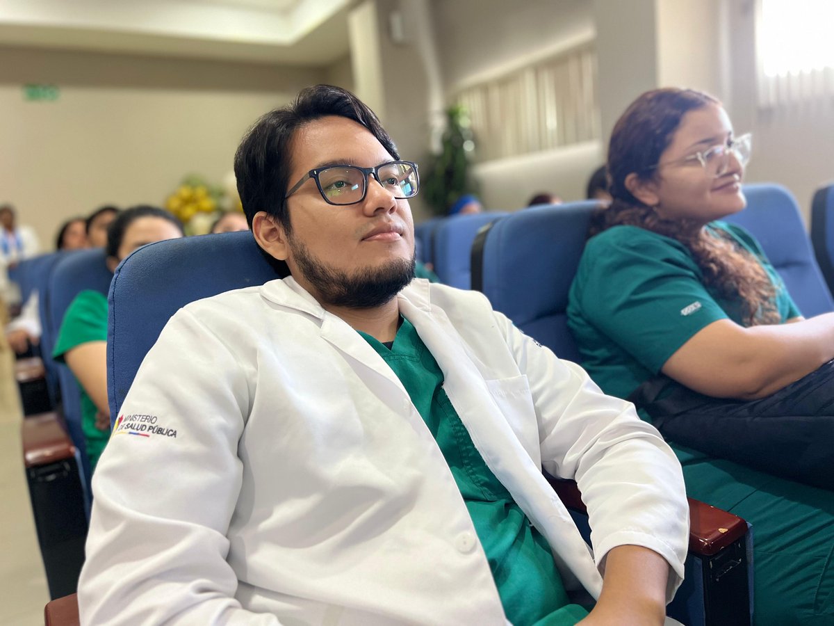 HMatildeHidalgo's tweet photo. El personal de salud de estsa institución participó en Staff Médico sobre “Violencia de Género y Graves Violaciones a los Derechos Humanos”, fortaleciendo conocimientos y competencias para brindar una atención oportuna, humanizada y con enfoque de derechos a las usuarias. 🏥🤱 https://t.co/DkkO4KtDe4