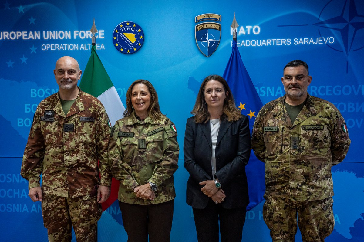 italyinbih's tweet photo. During the morning, the Undersecretary met with the Commander of EUFOR, Gen. (Ret.) Maurizio Fronda, and conveyed her greetings and the institutions’ gratitude to the men and women of the Italian Contingent deployed in BiH. 🇮🇹🇧🇦🇪🇺 https://t.co/JzJI7P7QBR