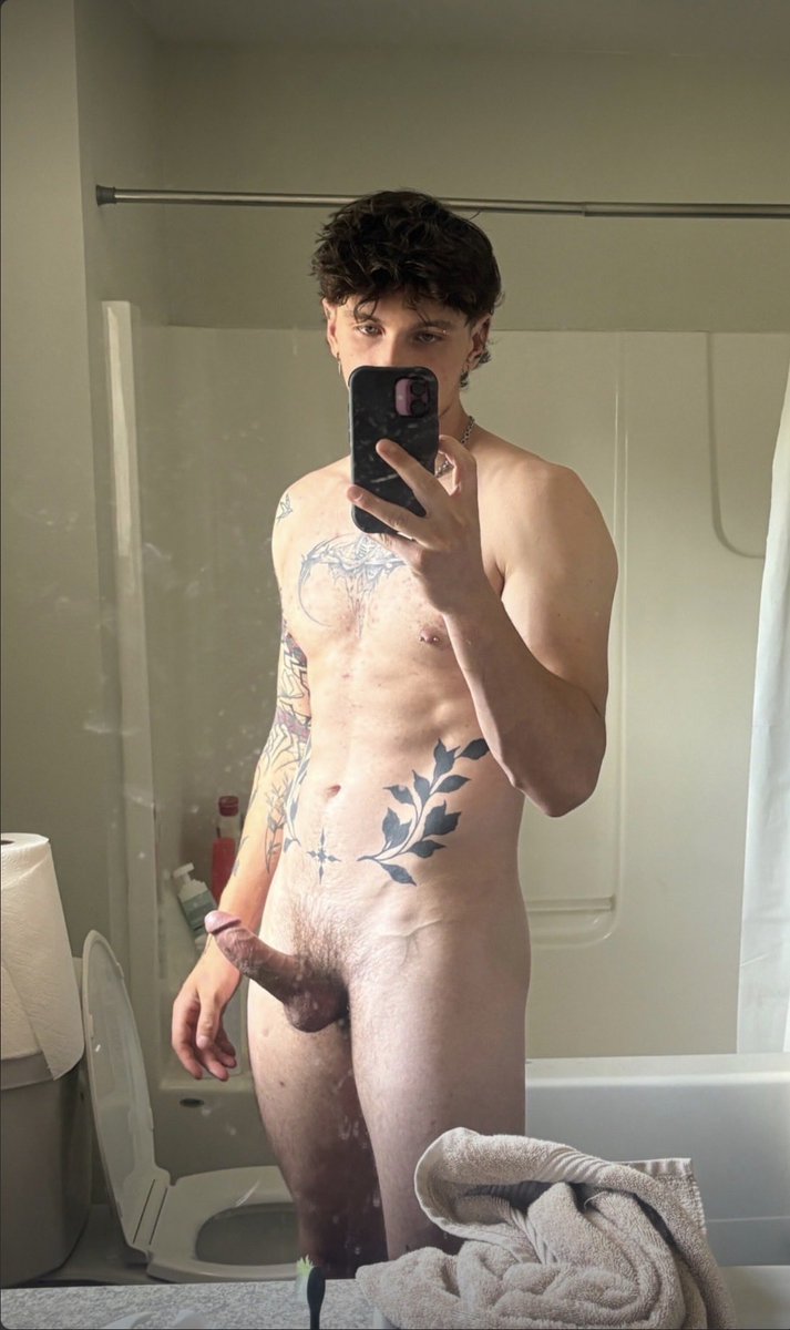 Fakeblondescar1's tweet photo. Mostly Loch leaked photos [NSFW]
#mostlyloch #loch https://t.co/GXX8if9O0A