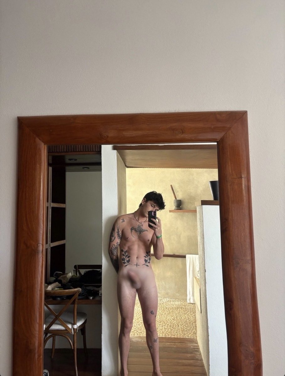 Fakeblondescar1's tweet photo. Mostly Loch leaked photos [NSFW]
#mostlyloch #loch https://t.co/GXX8if9O0A