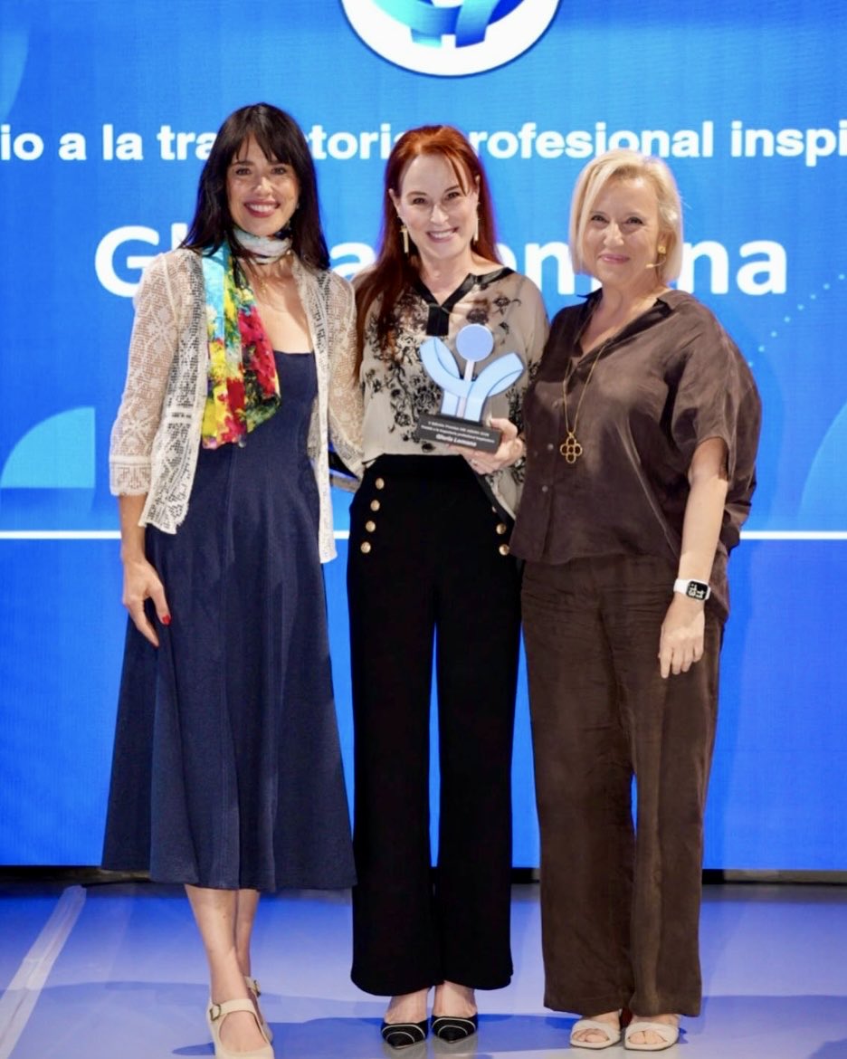 Gloria Lomana tweet media